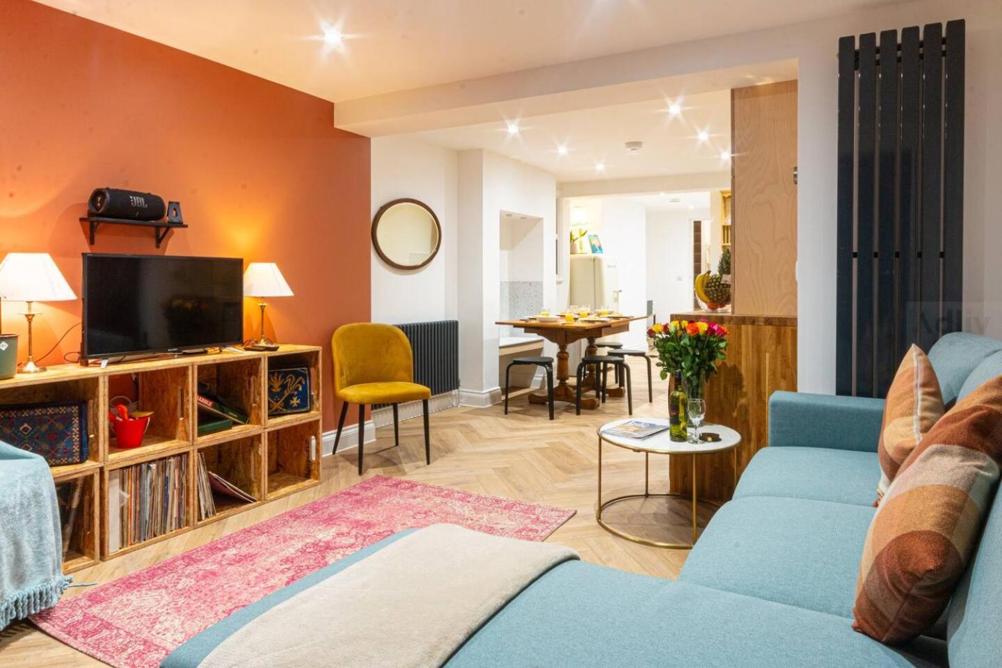 Modern Maisonette Close To By Adliv Holiday home Margate